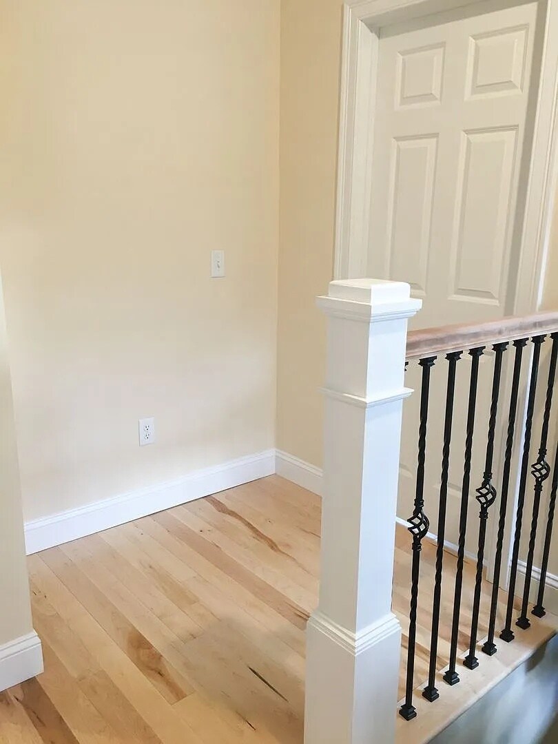 Building Photo - 33 Intervale Ave