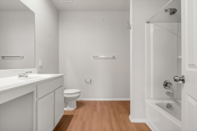 Building Photo - Charming 4-Bedroom Home in Elmendorf!