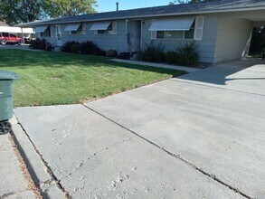 Building Photo - 1214-1216 SW 11th St