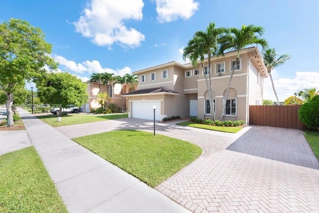 Building Photo - 13116 SW 136th Terrace