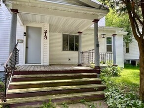 Building Photo - 4 Bed 2  Bath Single Family Home in Wausau