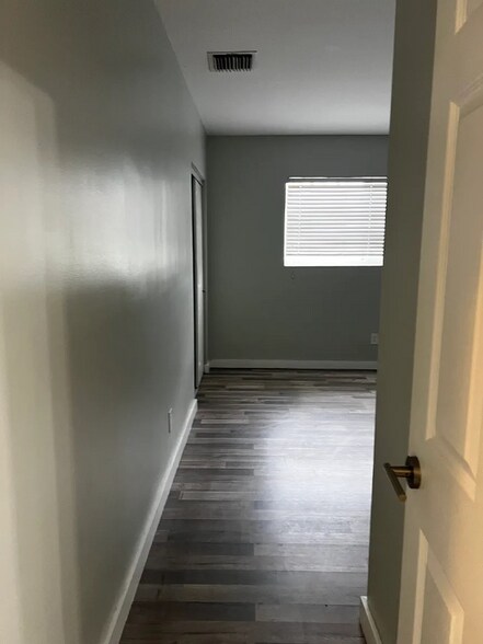 Building Photo - 780 NW 141st St