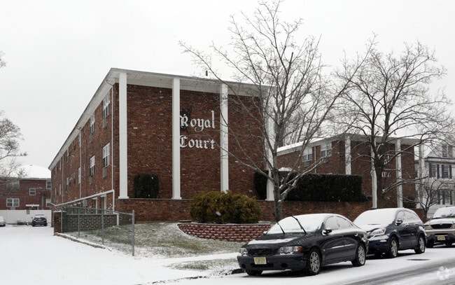 Primary Photo - Royal Court