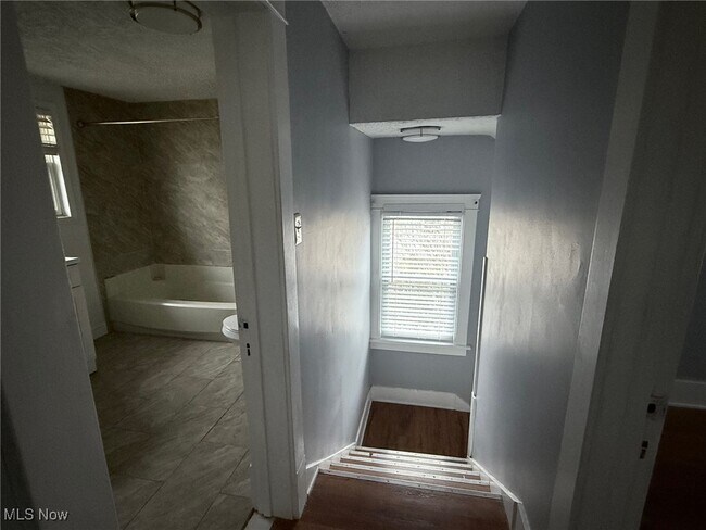 Building Photo - 33520 Bainbridge Rd