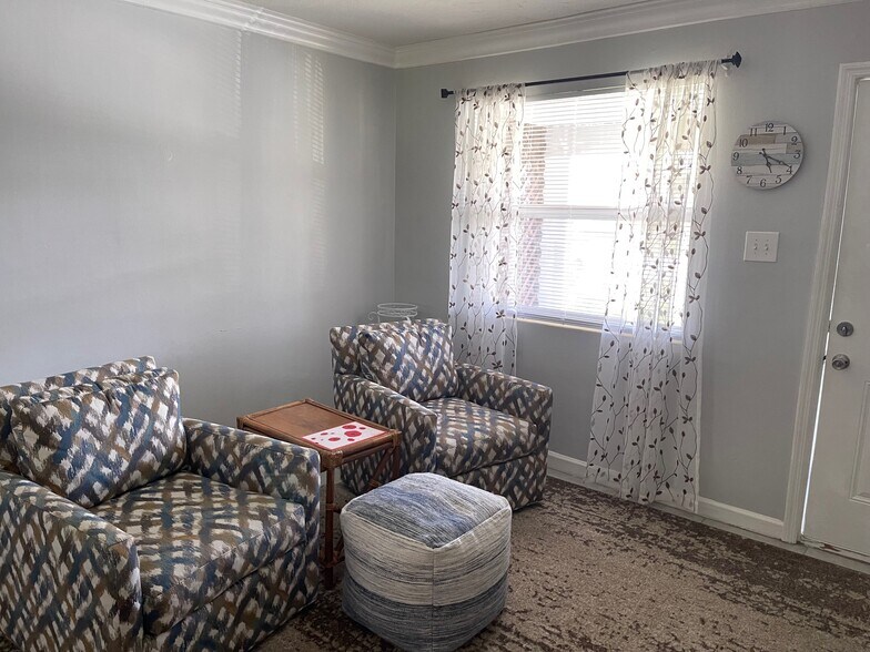 Building Photo - 22 Cypress Cir