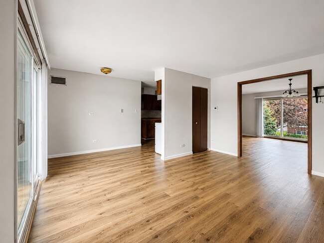 Building Photo - 7915 S 84th Ave