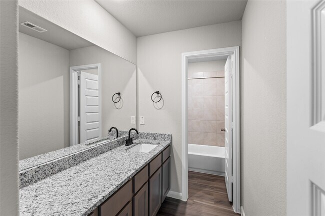Building Photo - 4362 McGregor Blf Ln