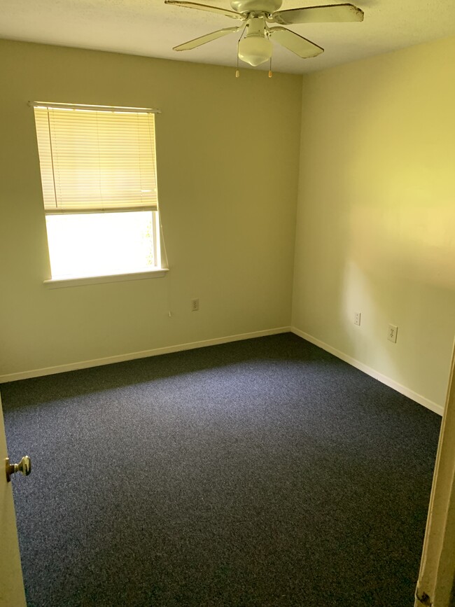 Looking into the 2nd Bedroom - 5148 Queen Eleanor Ln