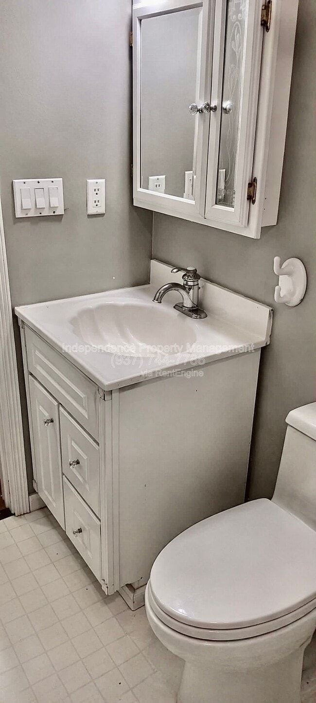 Building Photo - 1173 Navaho Dr