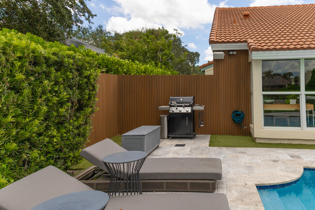 Building Photo - 2291 Las Casitas Dr