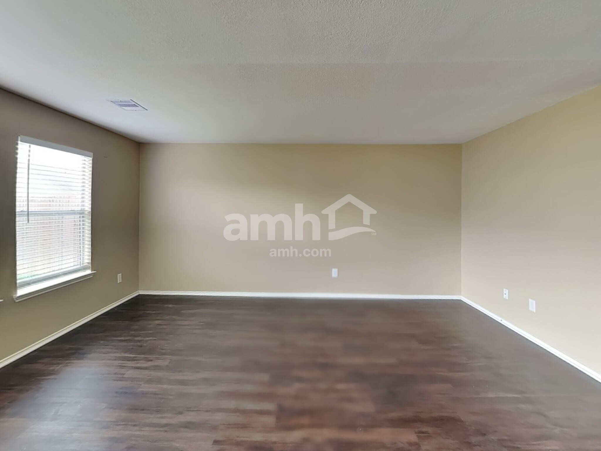 Building Photo - 9618 Lasbury Dr