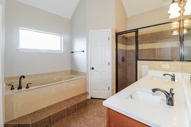 Building Photo - 110 Birch Springs Dr