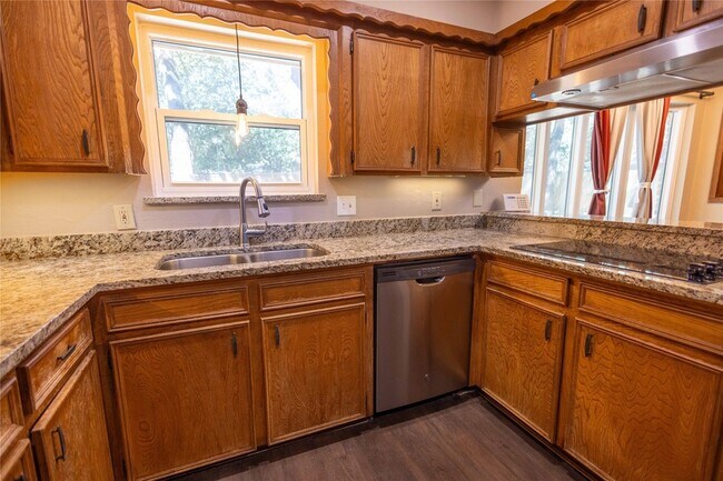 Building Photo - 27245 Kane Ln