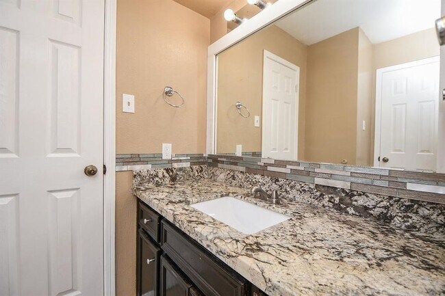 Building Photo - 7411 Betanna Dr