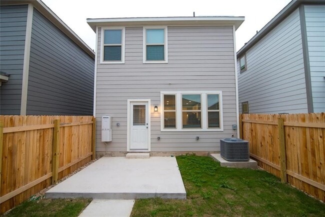 Building Photo - 1732 Yaupon Grove Ln