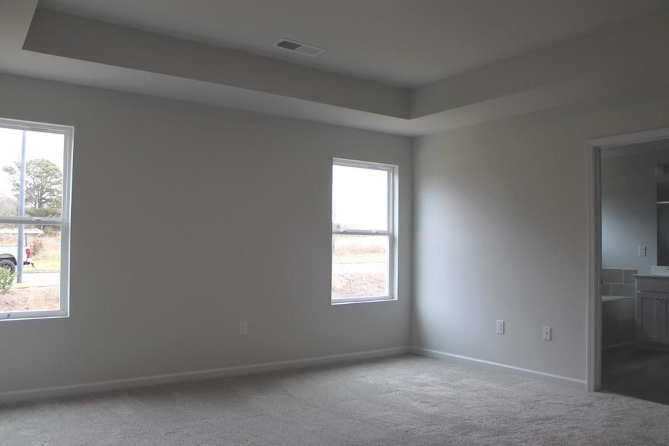 Building Photo - 731 Pt Pl Dr