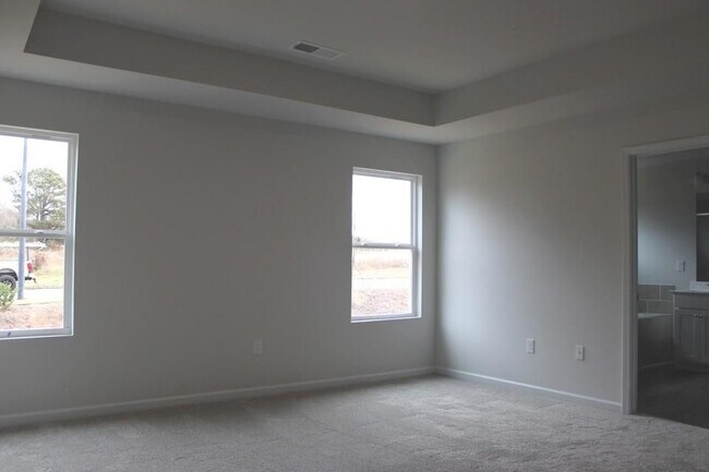 Building Photo - 731 Point Place Drive