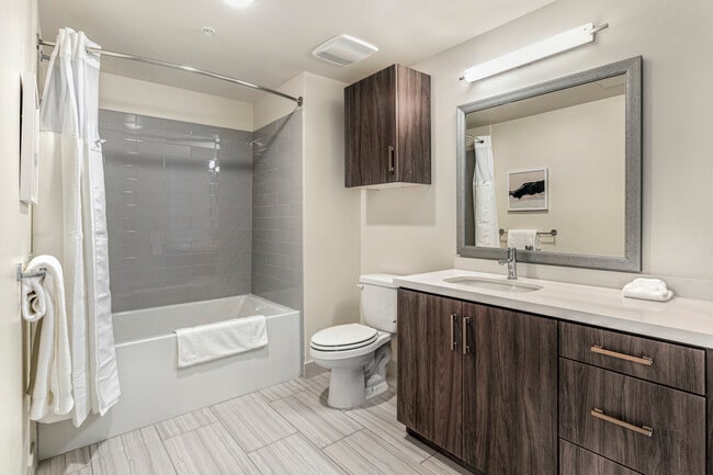 Building Photo - 1805 S Bannock St