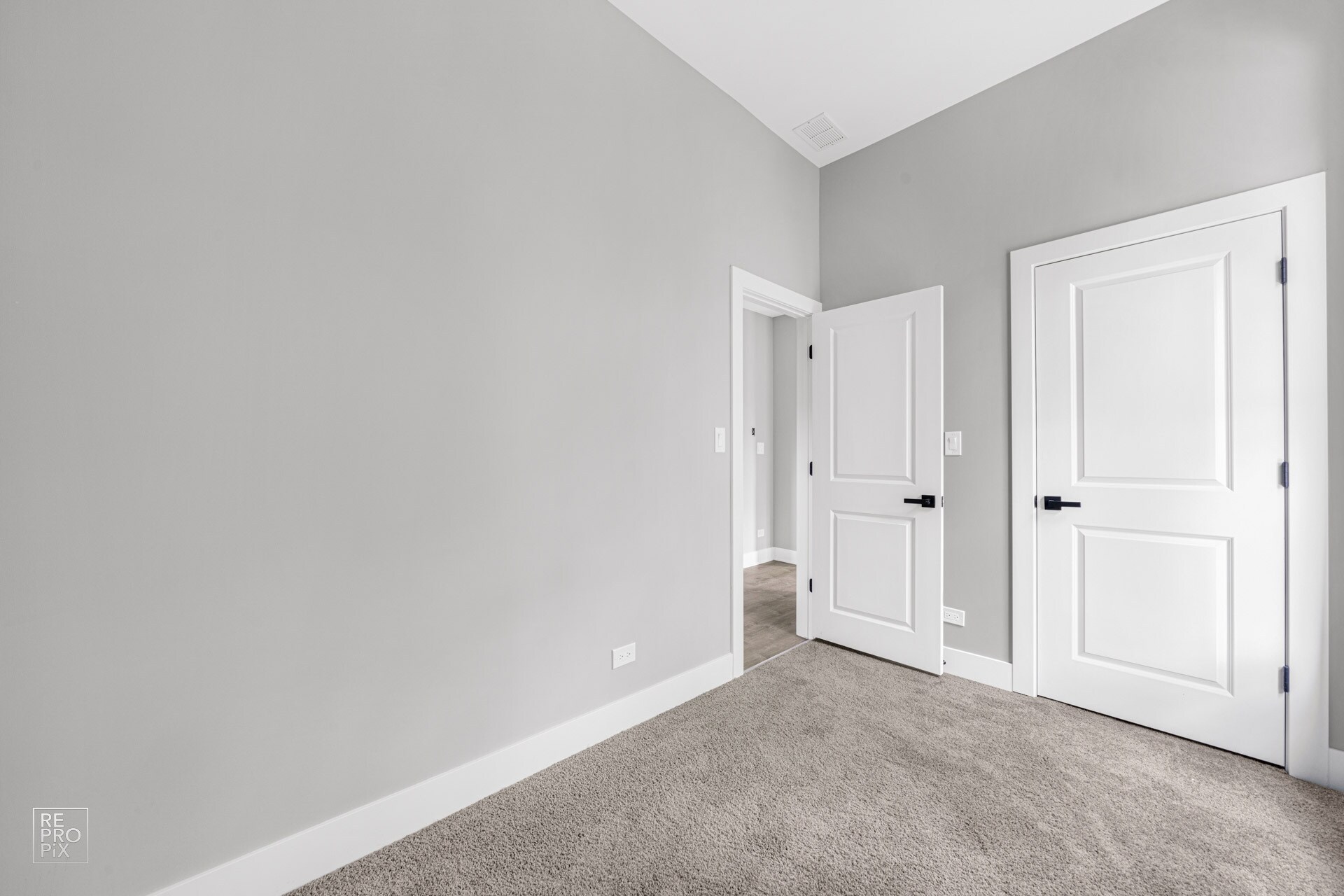 Building Photo - 1035 N Washtenaw Ave