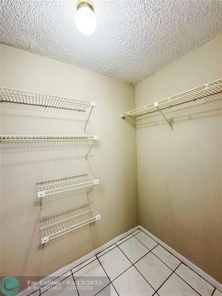 Building Photo - 1820 N Lauderdale Ave