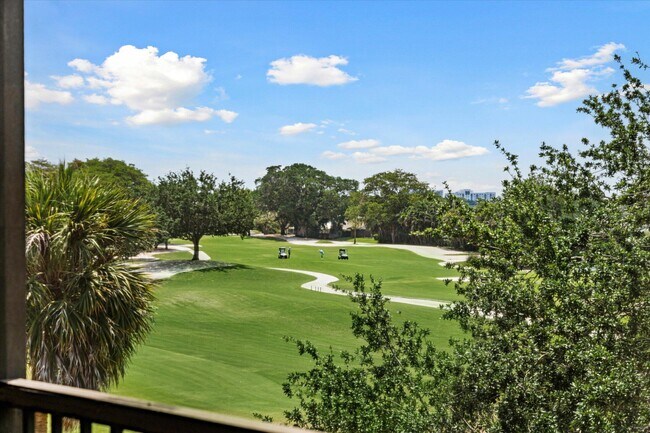 Building Photo - 200 Jacaranda Country Club Dr