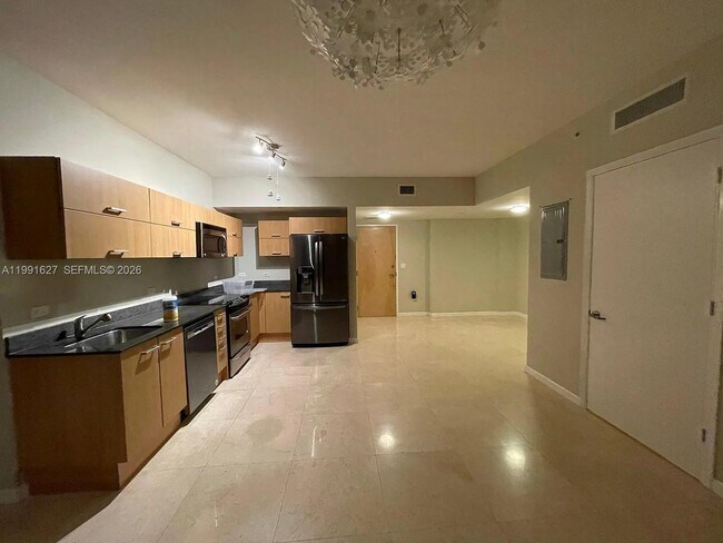 Building Photo - 350 S Miami Ave