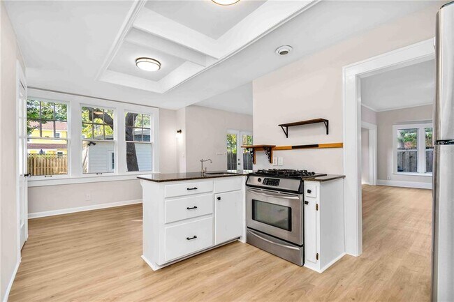 Building Photo - 2302 12th St N