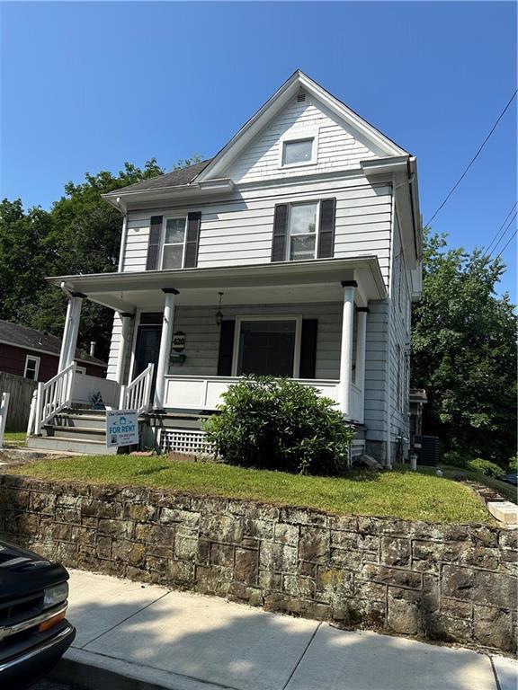 Building Photo - 420 1st St