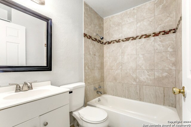 Building Photo - 6139 Lawn Valley Dr