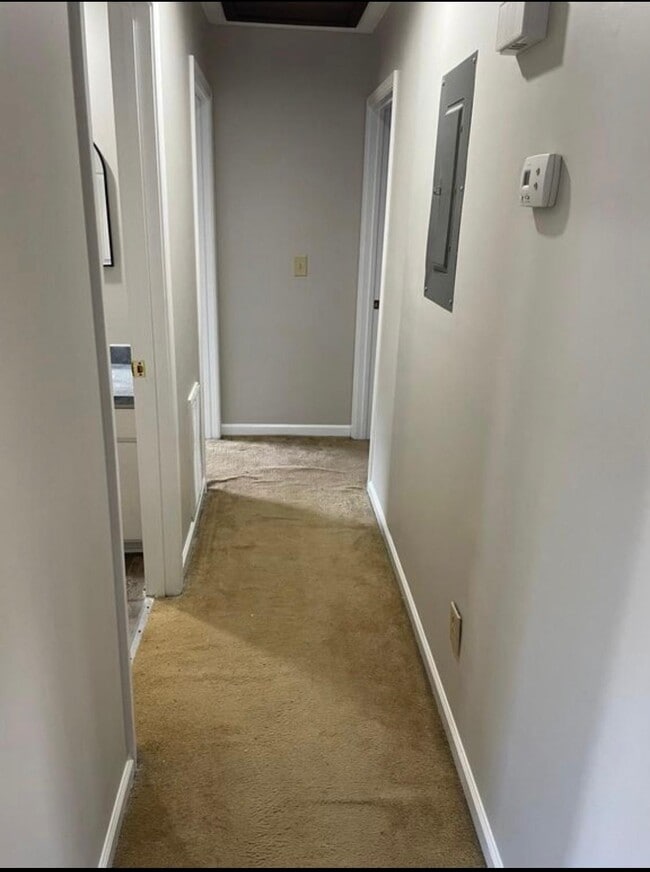 Building Photo - 284 Robert Sands Rd