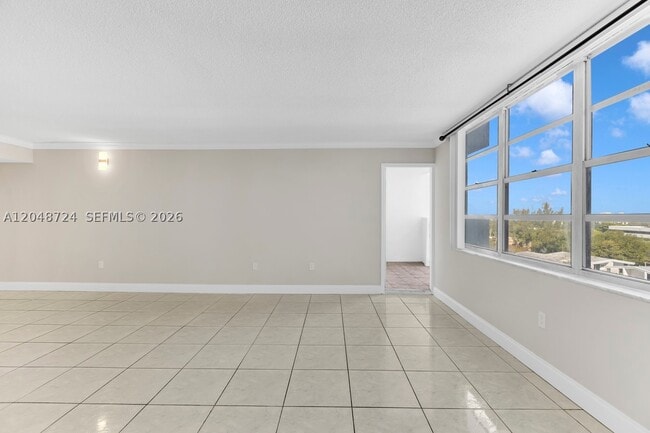 Building Photo - 2750 NE 183rd St