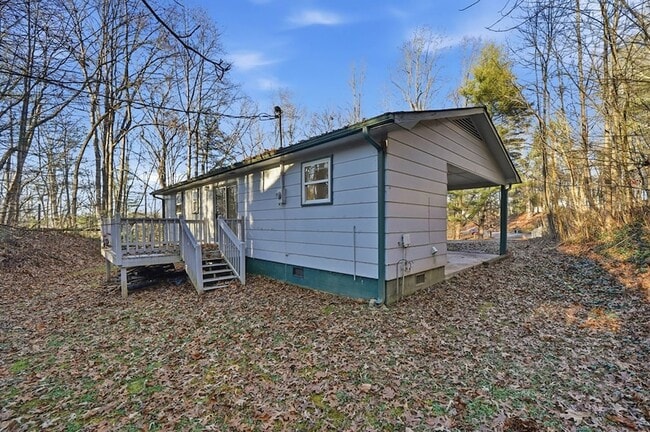 Building Photo - 46 James Dr