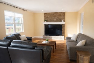 Building Photo - 4739 Margaret Ct