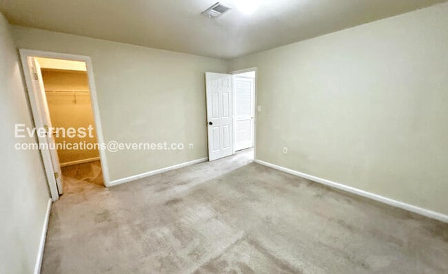 Building Photo - 115 Executive Cir