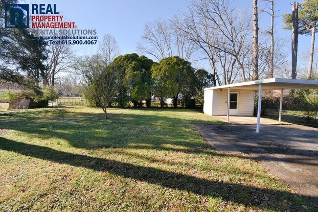 Building Photo - Charming 3bd ranch style home in Murfreesboro with large backyard!