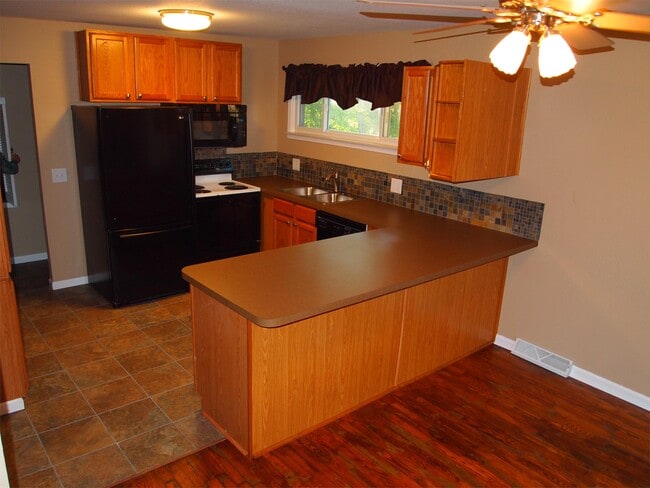 Building Photo - 10600 Church Rd