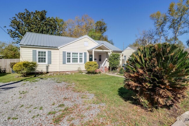 Building Photo - 187 Bilmarsan Dr