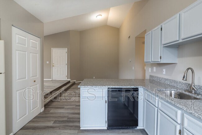 Building Photo - 3640 Cypress Creek Dr