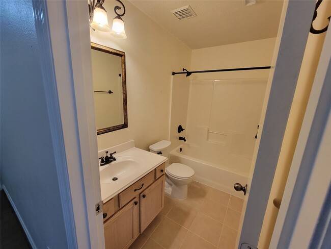Building Photo - 15010 Sparks Ct