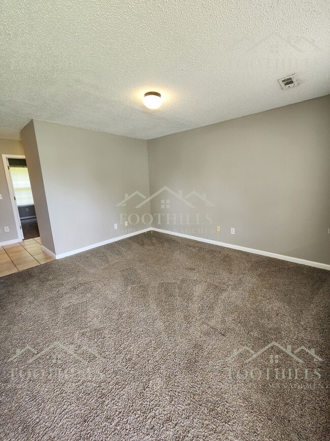 Building Photo - 2 Bedroom Duplex off Hwy 29 S with New Car...
