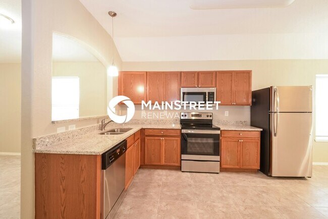 Building Photo - 3 Bedroom Pet-Friendly Home in Converse, TX with Main Street Renewal