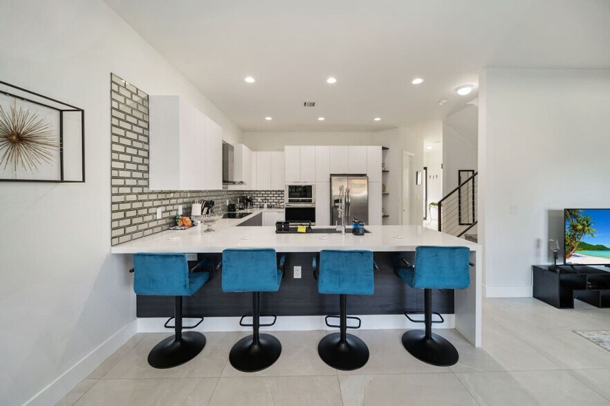 Building Photo - 3246 SW 44th St