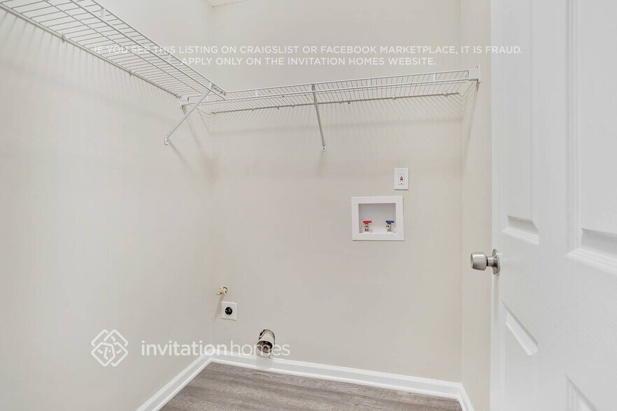 Building Photo - 30 Sable Cir