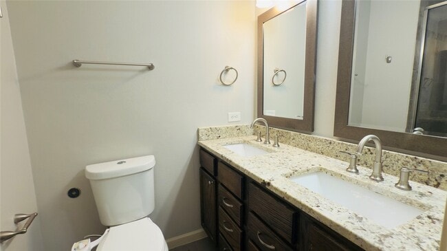 Building Photo - 12117 Sunland St