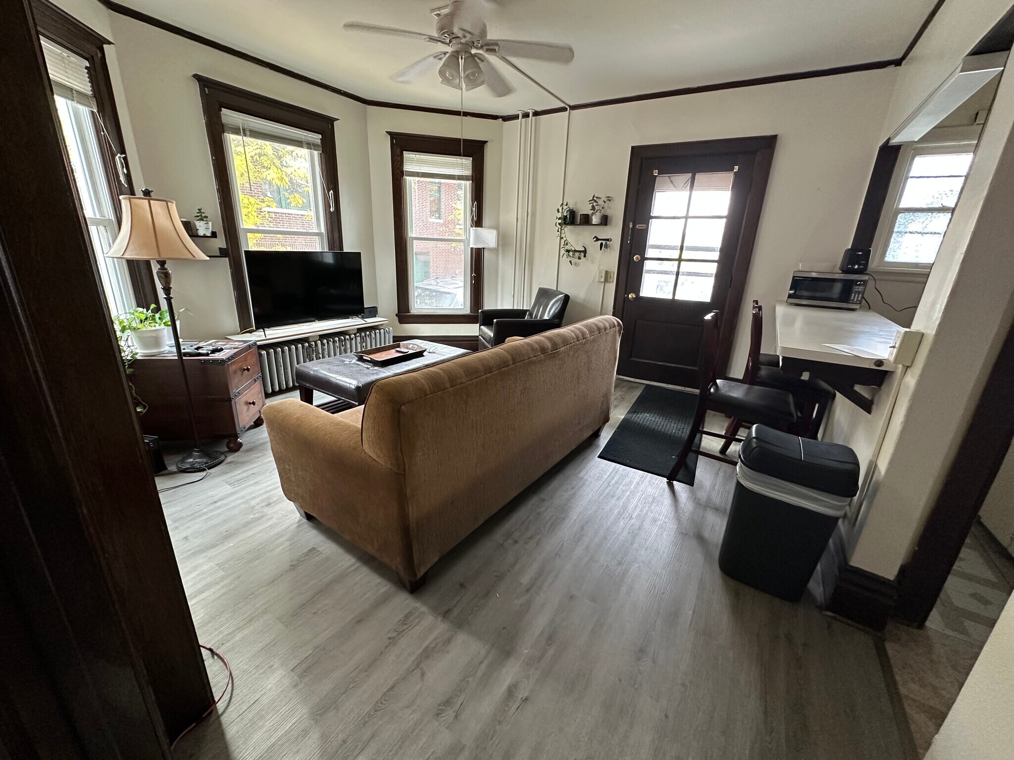 Building Photo - 112 S Mills St