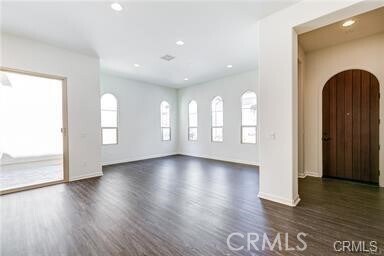 Building Photo - 143 Primrose Dr