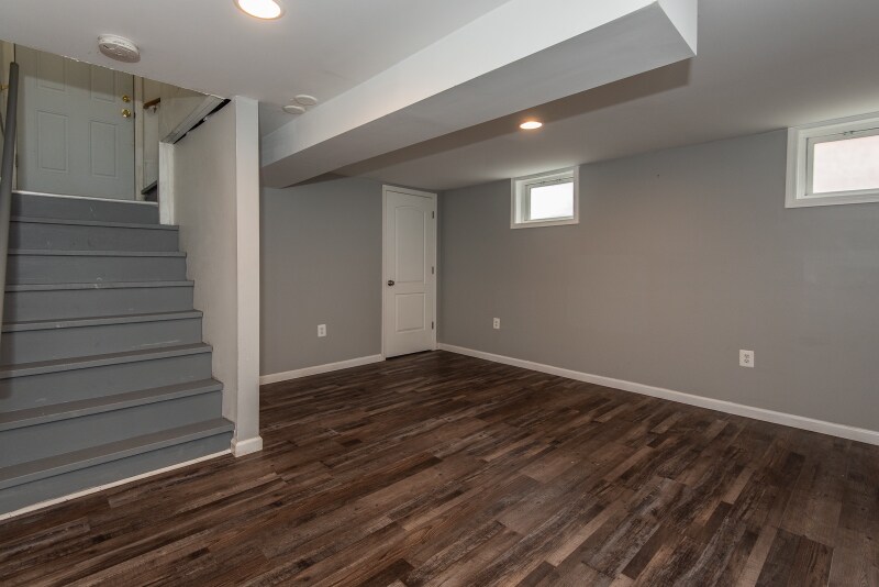 Building Photo - 6837 Julian Ave