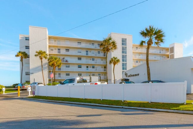 Building Photo - 555 Fillmore Ave