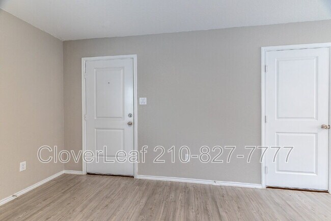 Building Photo - 3650 Millbrook Wy