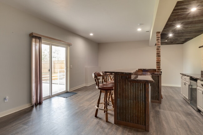Building Photo - 12912 Silver Springs Ln